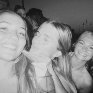 Meet your Posher, Avery